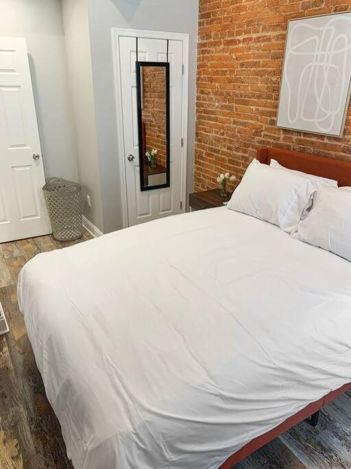 Cozy Modern Apt In The Heart Of Fells Point! Baltimore Kültér fotó