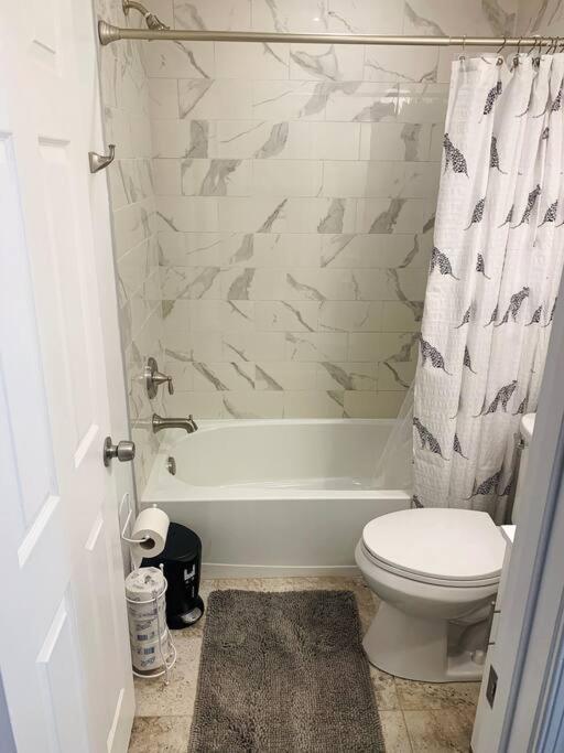 Cozy Modern Apt In The Heart Of Fells Point! Baltimore Kültér fotó